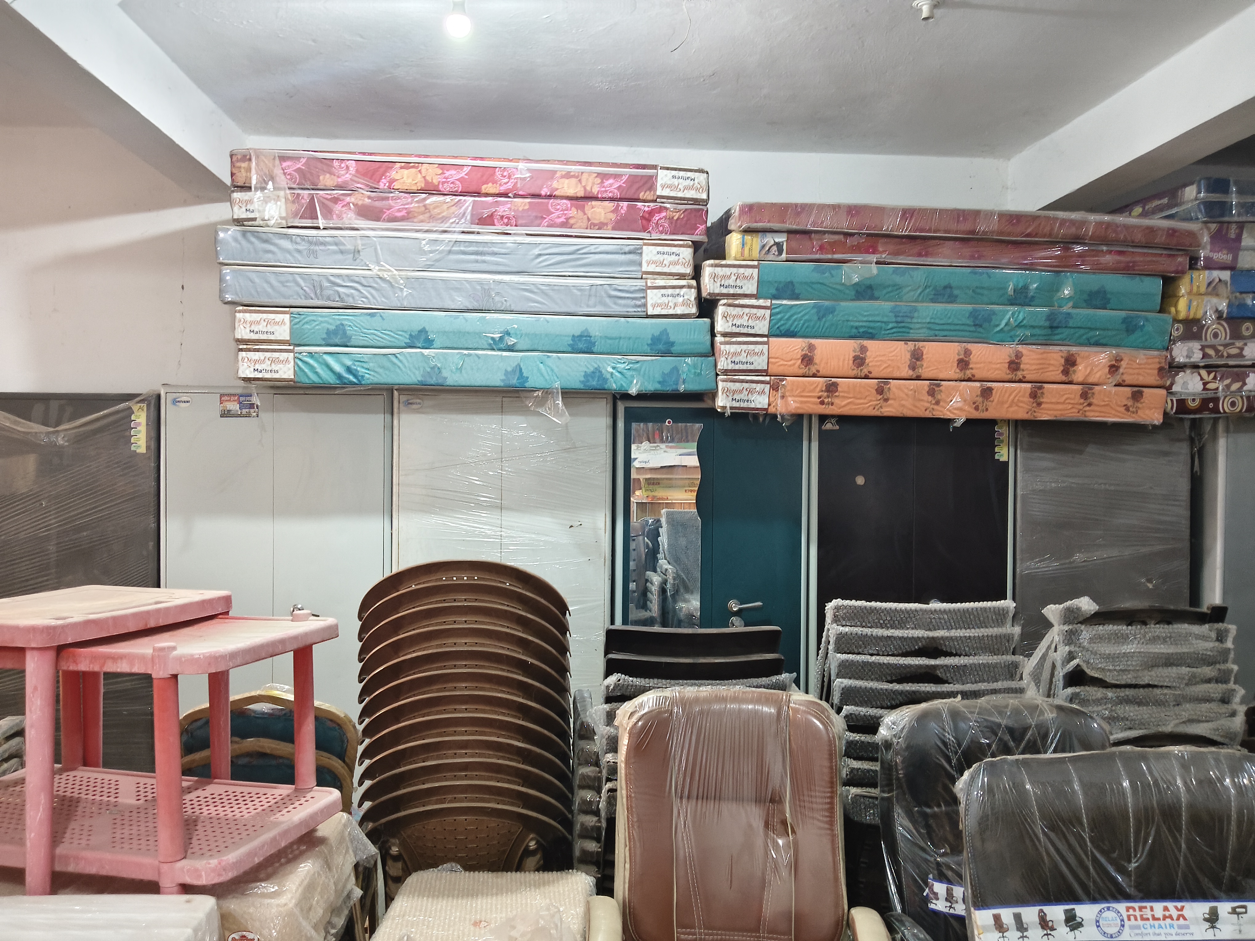 Showroom Access Bay